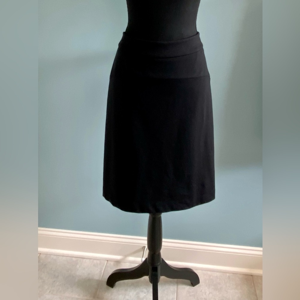 Michael Kors high waist pencil skirt with slit in the back.